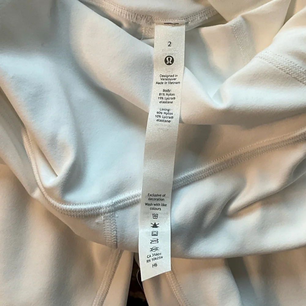 NWT‎ Lululemon Align HR Short 8